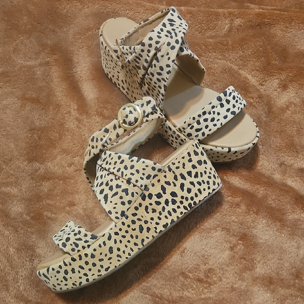 Womens Beige Leopard Print Platform Sandals with Ankle Strap - Picture 2 of 7